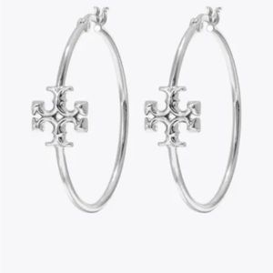 Tory Burch SMALL ELEANOR HOOP EARRING